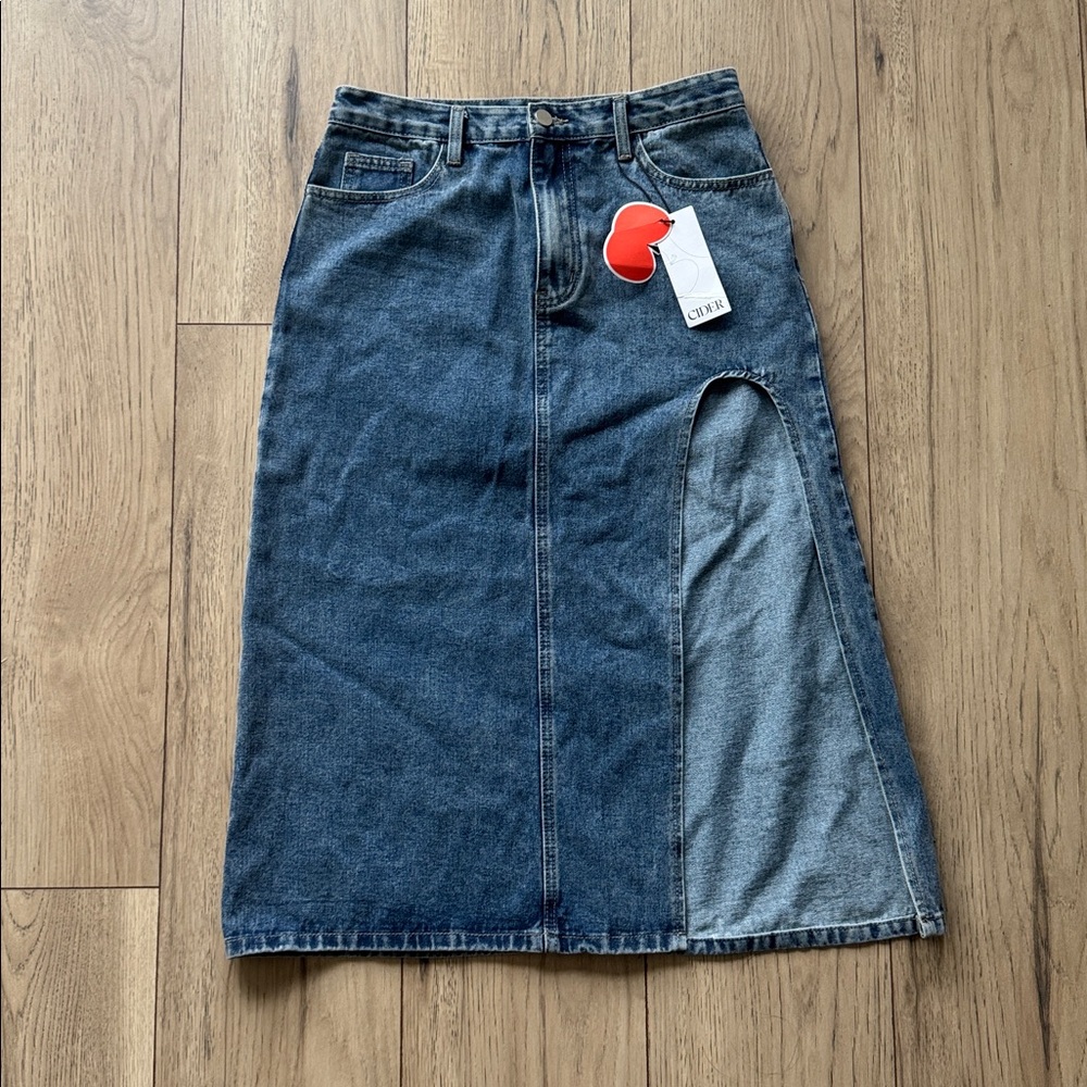NWT Cider Blue Denim Slit Skirt Women’s Medium